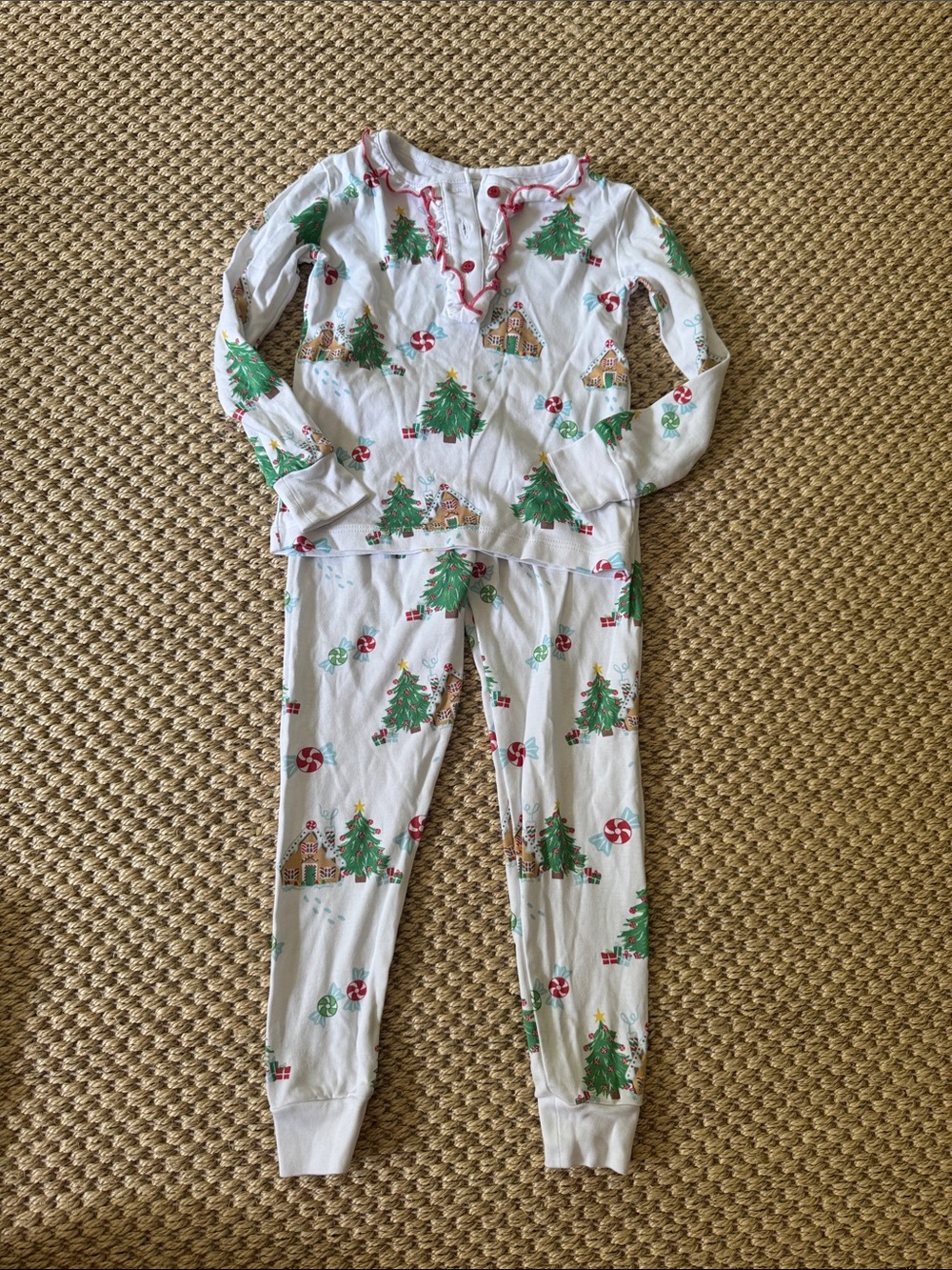 Little English White Holiday Tree & Gingerbread Kids Pajama Set